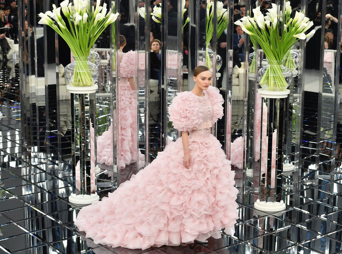 lily rose depp pink dress chanel melonkiss